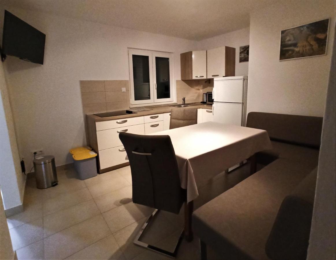 Seaside Apartments Laurus มูร์แตร์ ภายนอก รูปภาพ